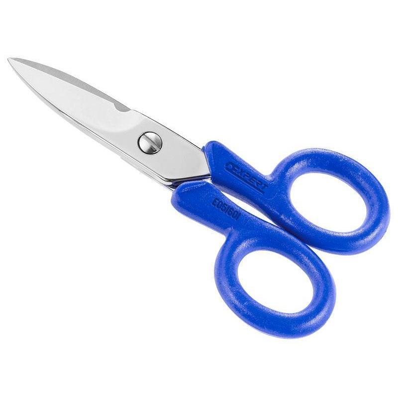 E051601 - Scissors with a straight and wide blade