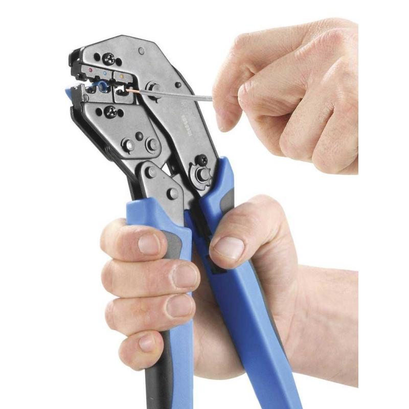 E050301 - Crimping pliers, range 0,4 - 6 mm² E050301 - Crimping pliers, range 0,4 - 6 mm²